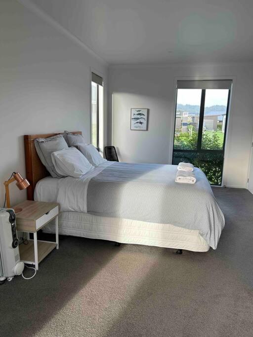 Purangi Beachhouse - 2 Bedroom Cooks Beach Eksteriør bilde